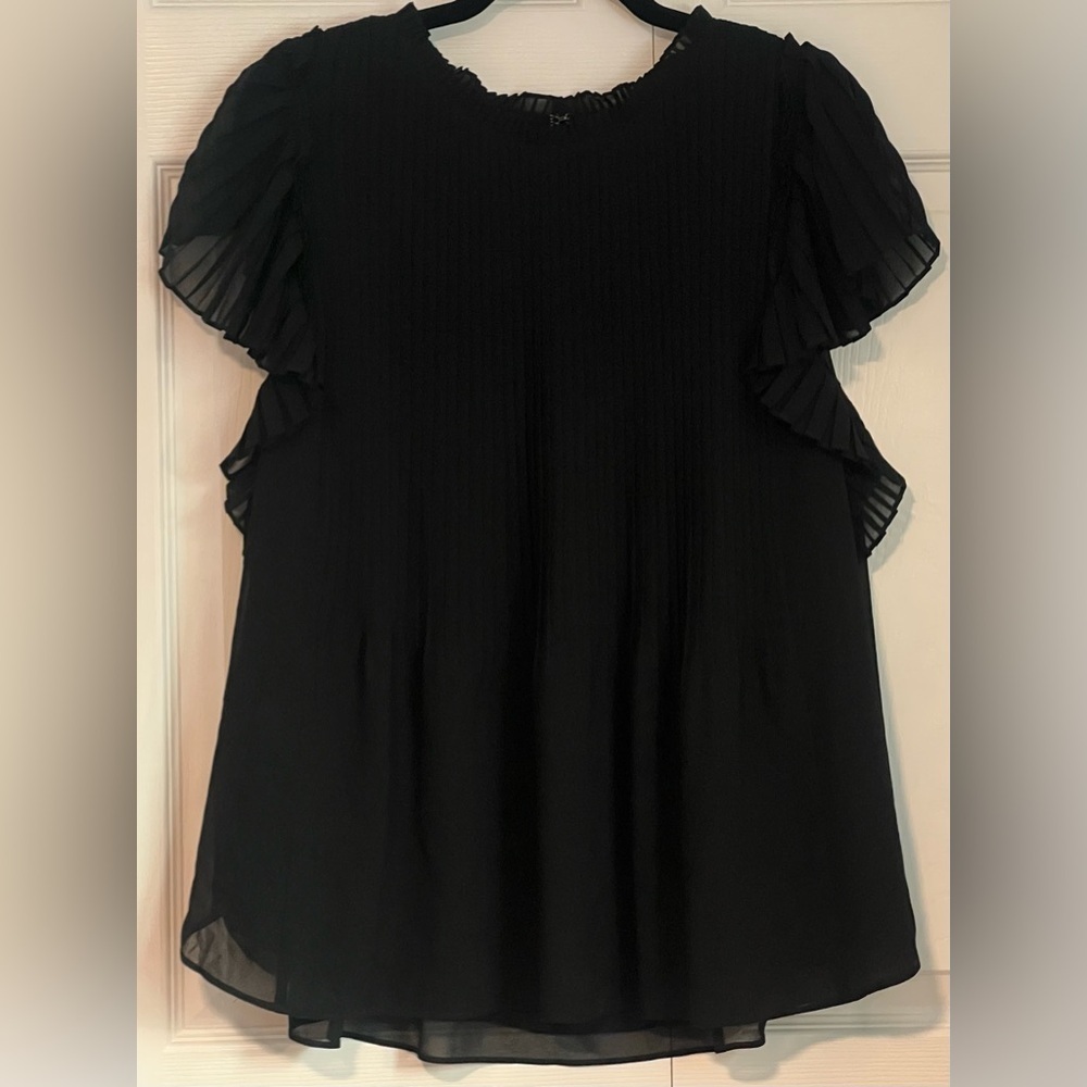 Ann Taylor Black Pleated Sleeve Women’s Top